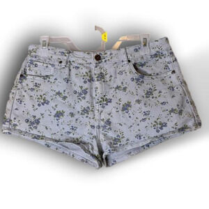 Forever 21 denim shorts size 31